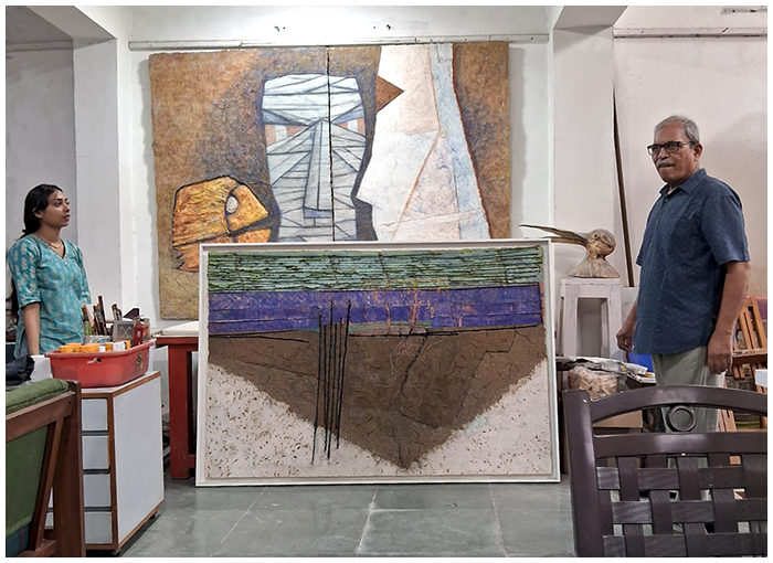 Dattatreya Apte discussing printmaking techniques and the creative process in his studio